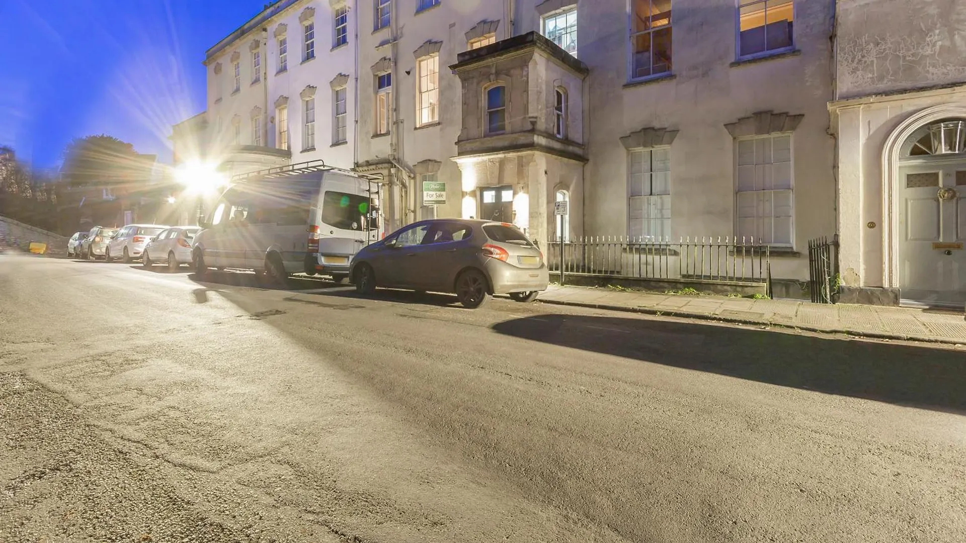 Spacestation Four 4 Bedroom Serviced Apartment By Altoluxoexperience Short Lets & Serviced Accommodation With Free Wifi Bristol 0*,  United Kingdom