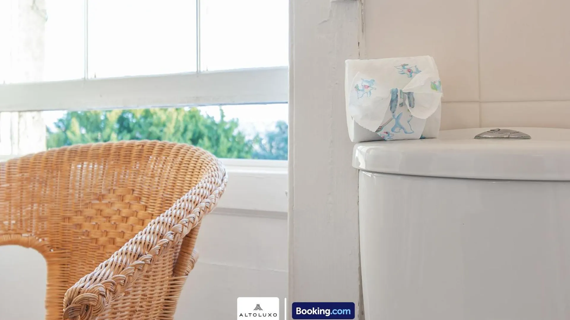 Spacestation Four 4 Bedroom Serviced Apartment By Altoluxoexperience Short Lets & Serviced Accommodation With Free Wifi Bristol United Kingdom